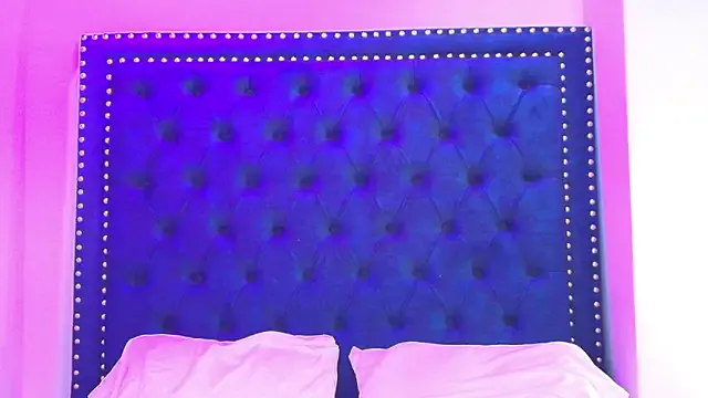 Zoe_vyxen — Spit tits + off topples