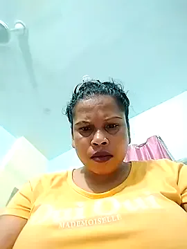 zoyakhan220 — Freechat on StripChat