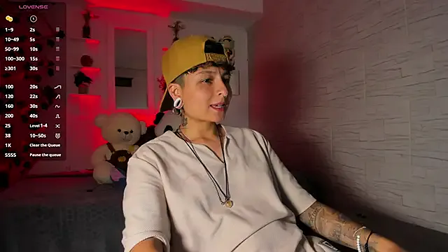 ZuryRamirez_ — Full naked  + Doggy style